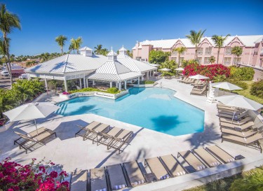 Comfort Suites Pool, The Bahamas