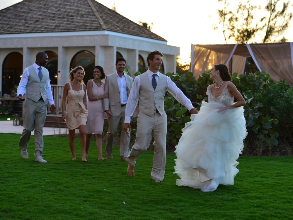 A couple getting married at Coral at Atlantis Paradise Island