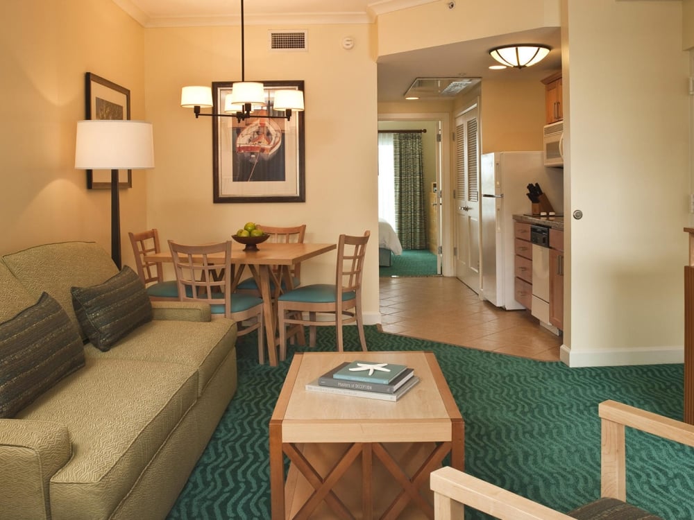 Deluxe three-bedroom villa at Harborside Resort at Atlantis