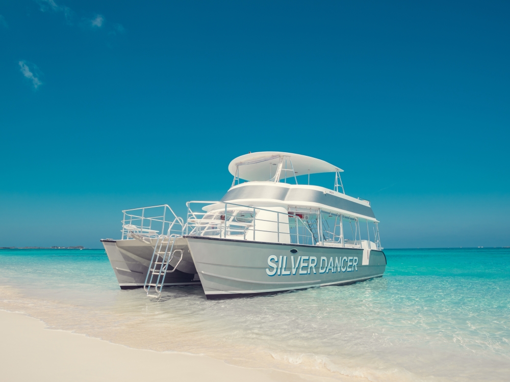 Nassau Power Catamaran Charter