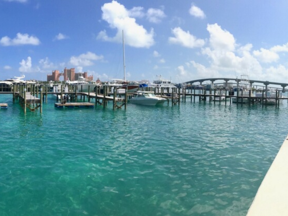 A panorama photograph of Nassau Harbour and bridge. 