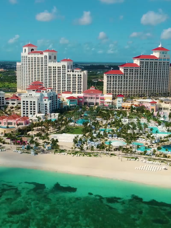 Beachfront Hotels in Nassau Paradise Island