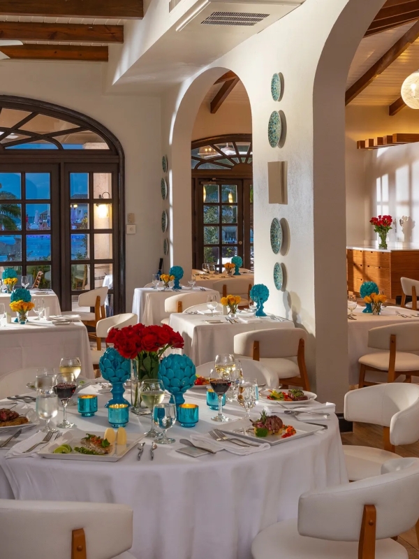 Tesoro Restaurant at Sandals